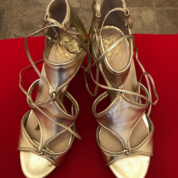 Vince Camuto Champagne Stiletto - Picture 4 of 14